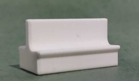 Bench - 3-Quarter View
